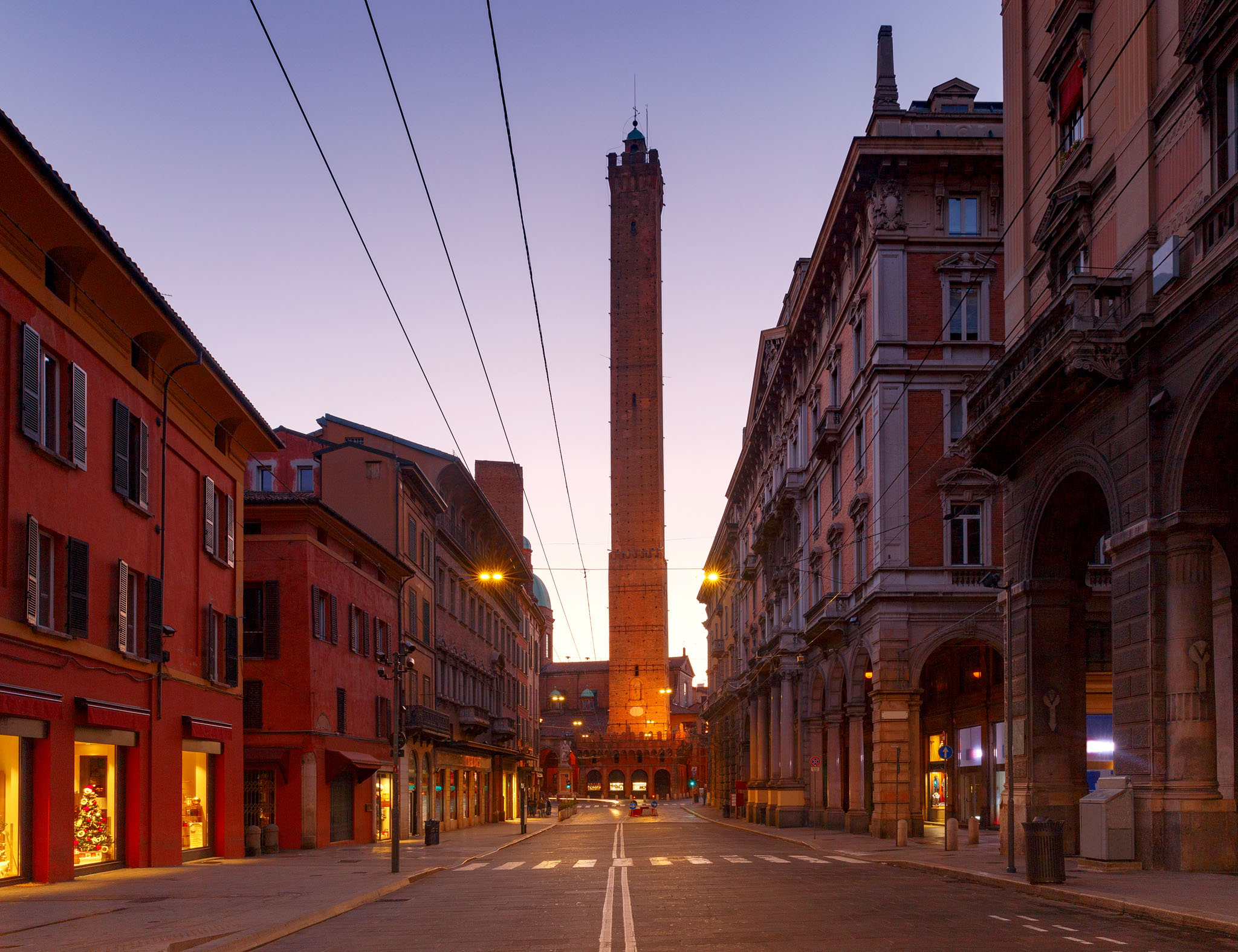 historic-towers-and-buildings-at-twilight-in-bolog-2026-03-25-22-56-49-utc.jpg