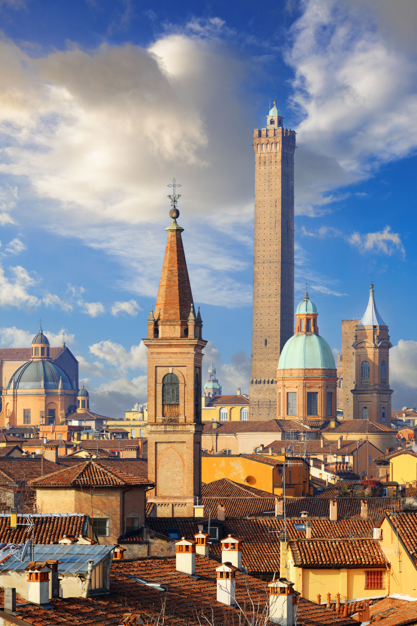 bologna-italy-rooftop-skyline-and-famous-towers-2026-03-24-11-21-18-utc.jpg