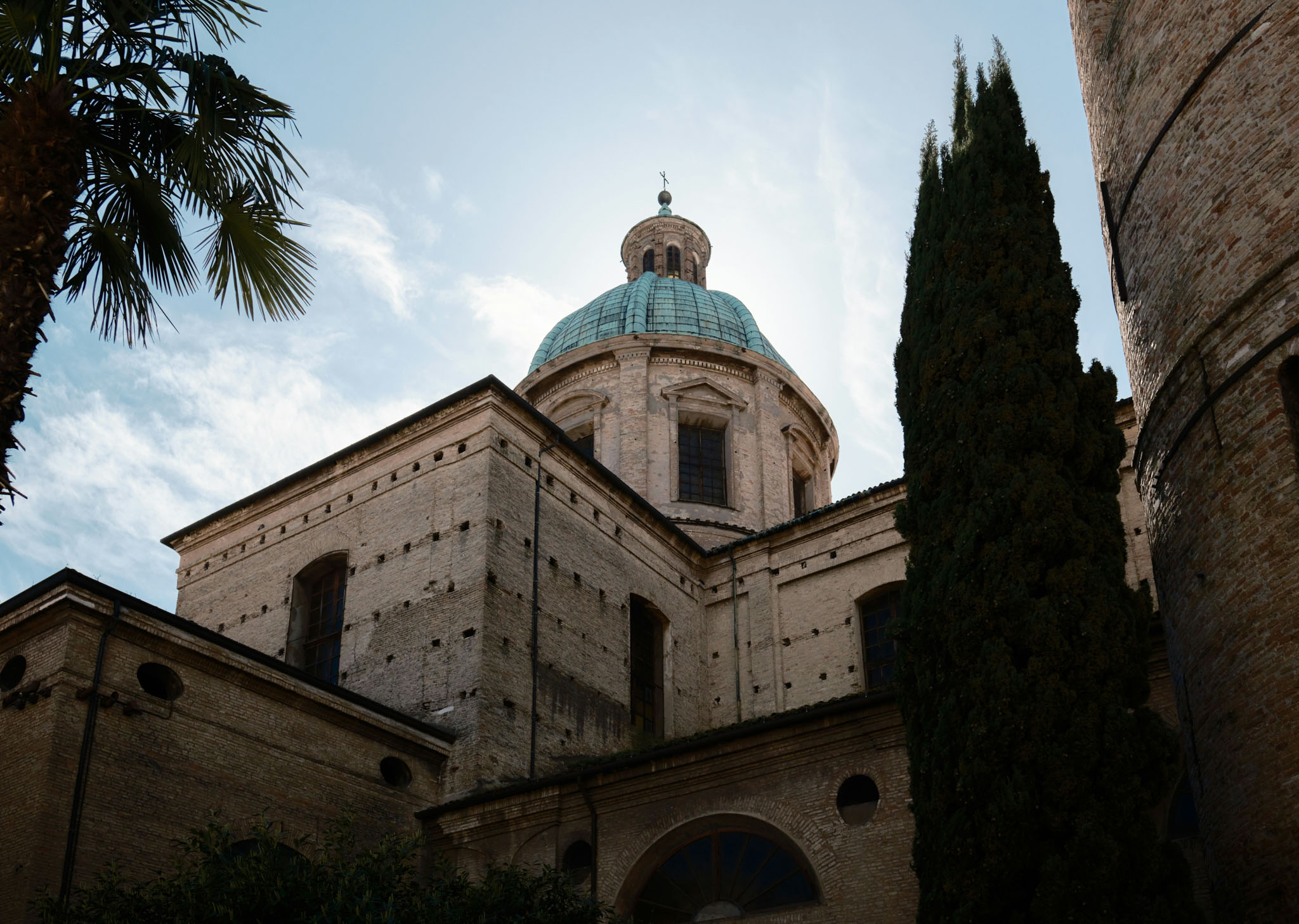 ravenna joshua-kettle-94JPfJ-1Hl4-unsplash.jpg