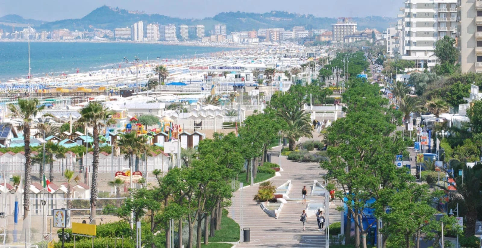 04-Riccione,-lungomare-webp.webp